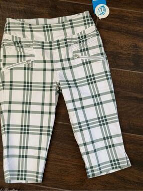 NWT GGBlue Fab Fit Golf Short III Matcha Plaid Performance Crop Capris Sz 4 💚
